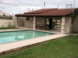 Arrenda-se excelente casa Tipo 2 com 2 suites piscina anexo vedação eletrica na cidade Matola