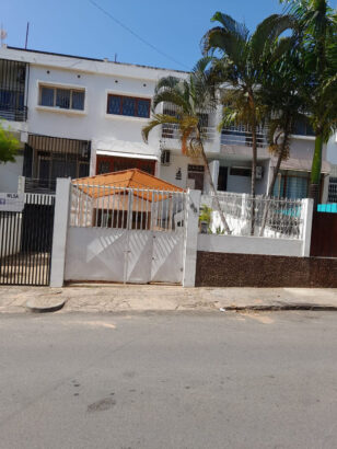 ARRENDA-SE MORADIA T3 NO BAIRRO DA COOP PERTO DA CLÍNICA 222