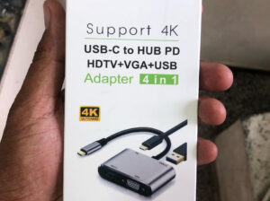 Adaptador Type C para HDMi , VGA e USB