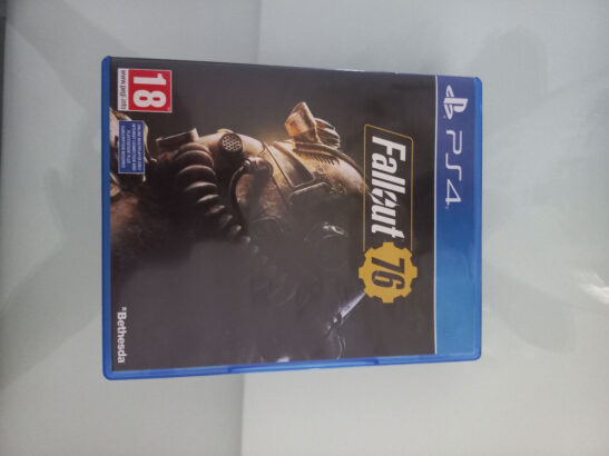 Vende-se  FALLOUT para PS4