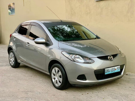 Mazda Demio 2011 Recém importado Novinho