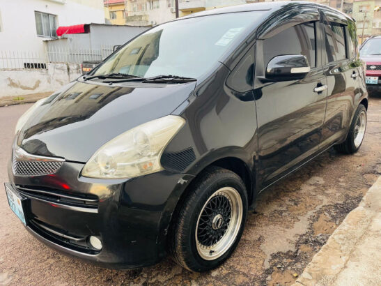 *Toyota Ractis* Ano: 2009 Motor 1.5