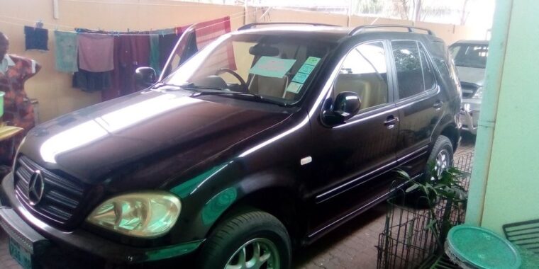 Vende-se Mercedes ML