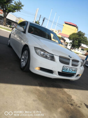 BMW 320i*  ✅Modelo 2007 ✅Interior preto  ✅100.000 km  ✅Suspensão intacta  ✅Start a botão