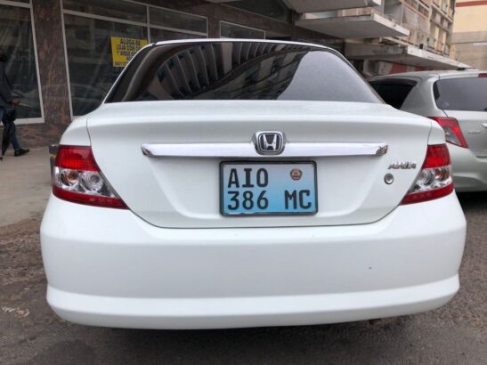 Vendo Honda Fit ária novo