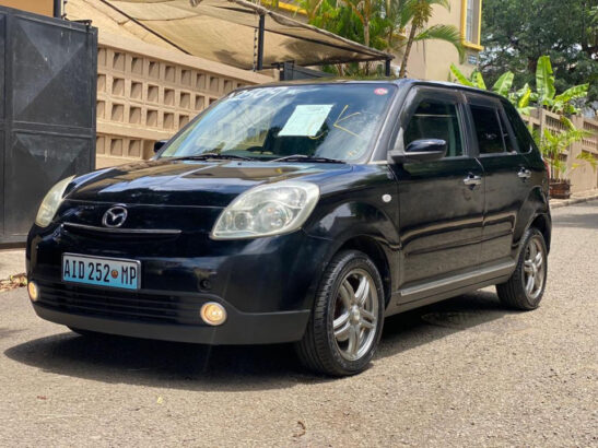 Vende-se Mazda Verisa