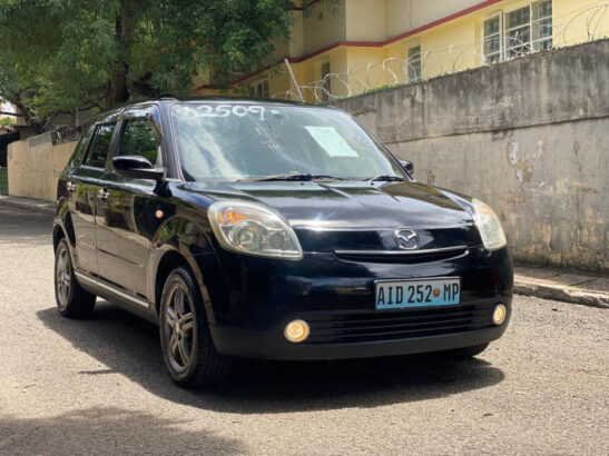 Vende-se Mazda Verisa