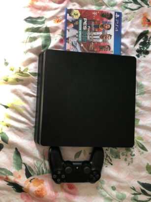 Ps4 slim  1joy  500GB 1jogo físico fifa 21