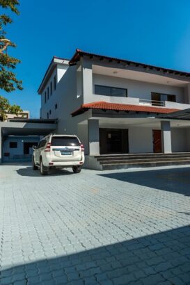 Villa de 10 chambres avec piscine sur Sommerschield 2