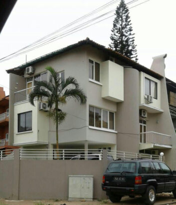 *Vende-se* Excelente moradia no jardim da ponta vermelha Triplex T3 1 Suit Salas de estar e de jantar Area de servico Vista maravilhosa vizinhanca de elite como o no presidente Rp *Preco:* 30milhões NOTA: O preço? É negociável Venha ver de perto