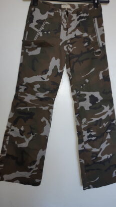 Vendo calça usada tipo “army”