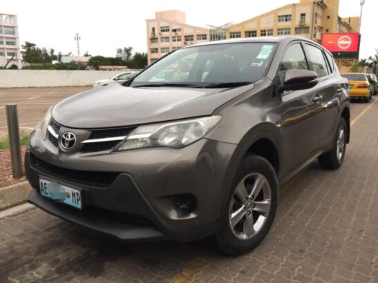 Vendo Modelo: Toyota RAV4 2016 Motor a Gasolina|2.0 Start a chave