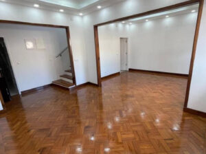 Arrenda-se Moradia totalmente Remodelada no Bairro da Coop