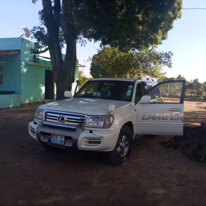 VENDE SE LANDCRUISER MUITO BOM ESTADO 1