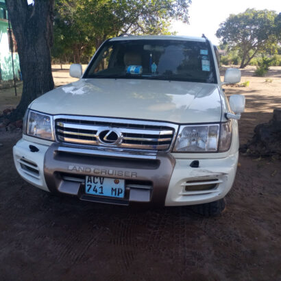 VENDE SE LANDCRUISER MUITO BOM ESTADO 1