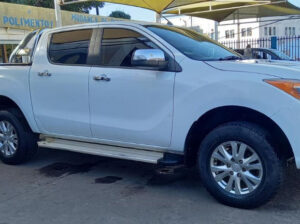 VENDE SE MAZDA BT50 EM ÓTIMO ESTADO