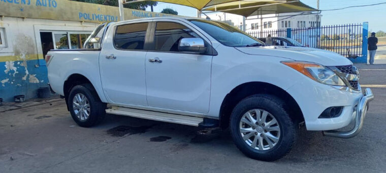 VENDE SE MAZDA BT50 EM ÓTIMO ESTADO