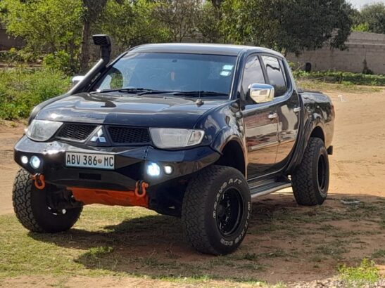 Mitsubishi l200 triton