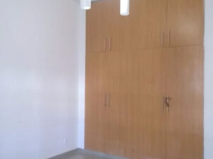 Vende-se Moradia do Tipo 3 com suite prontíssima a habitar na Matola 700, bem próximo a En4-Witban