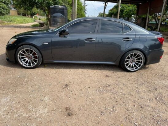 Vendo Lexus IS 1