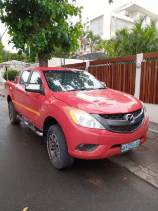 Vendo Modelo : Mazda BT-50 Cabine Dupla 2015 Motor a Diesel 2.2 Manual 4×4 Jantes especiais originais Mazda Legal, comprada no Agente 1.050.000MT Sommerschield. Nb: Viatura em bom estado de conservação