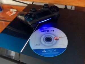 PS4 Fat  1 Joy  1 Jogo ( Detroit) CD  1 TB HDD