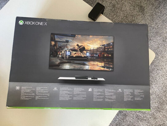 Xbox_ One X 1TB Selado