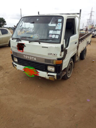 Vende-se Toyota Hiace