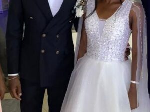 Vestido De Noiva Tamanho M a Preço Unico Usado Apenas no meu casamento