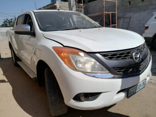 Mazda BT-50 Comprado no agente Manual 2014