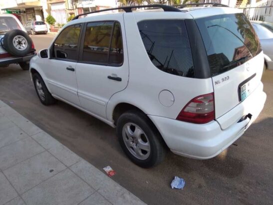 Vende-se Mercedes Ml320