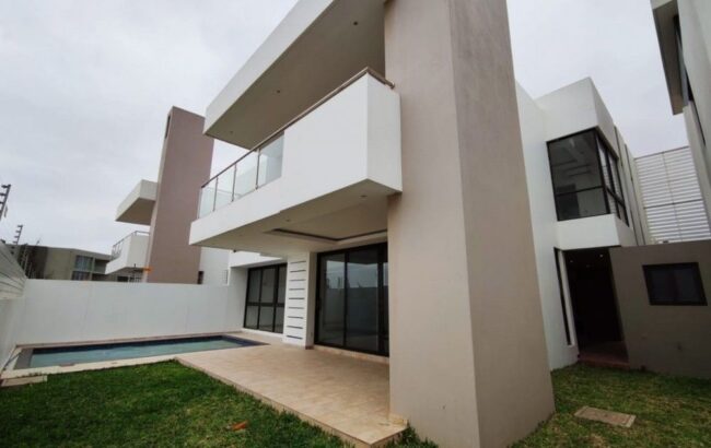 Moradia T4 a arrendar no Condominio Tulipas, Av. Julius Nyerere