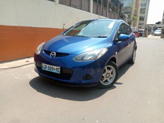 Mazda Demio  2007 56837km Ac ok  Suspensão intacta