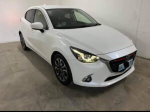 VENDE SE MAZDA DEMIO 2016 RECÉM IMPORTADO