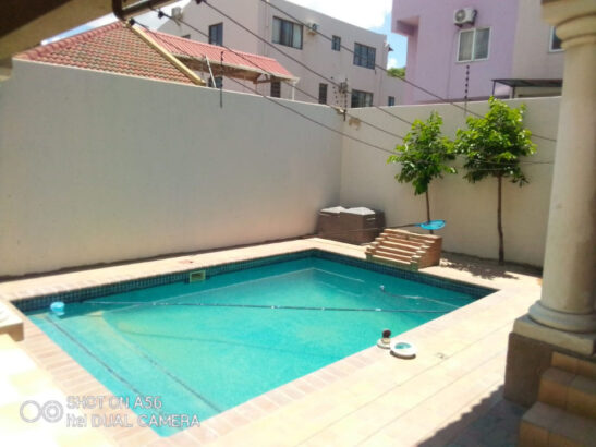 Arrendo moradia T4 com piscina no marritimo