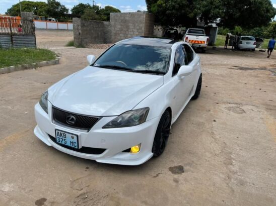 Lexus is350 3