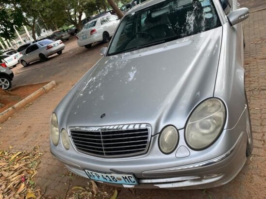 Vende-se Mercedes Benz E320 Impecavel