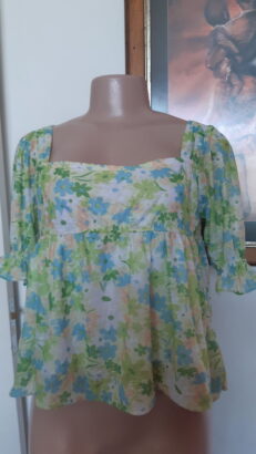 Vendo blusa usada (calamidade)