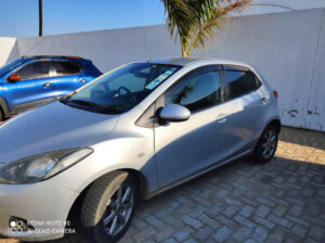 Mazda Demio  Ano 2006 Motor 1.3 Klm 63 mil Caixa Automática