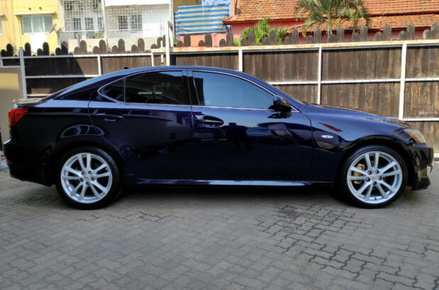 Vende-se Toyota Lexus  Is250 recém chegado 3