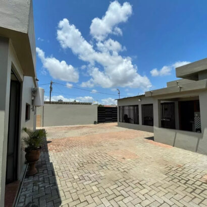 Vende-se Moradia T3 no Bairro de Mussumbuluco