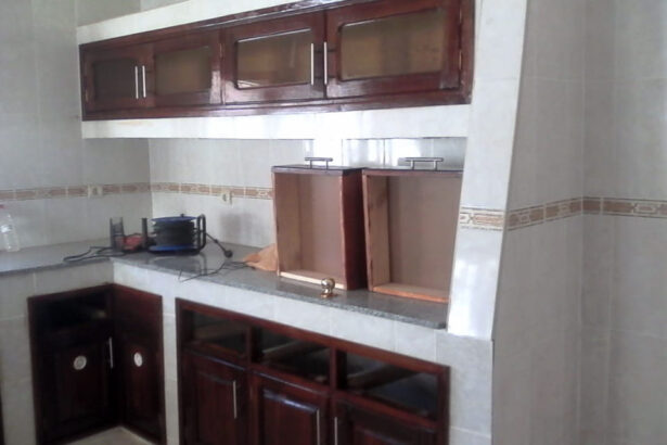 VENDE SE ESTA MORADIA DO TIPO 4 COM 4 SUITES NO CONDOMÍNIO NA CIDADE DA MATOLA