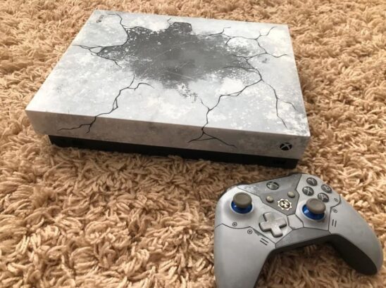 Xbox one X ( Thunder Edition)