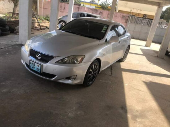 Vende-se lexus semi novo 1