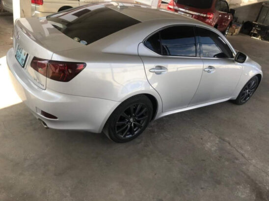 Vende-se lexus semi novo 1