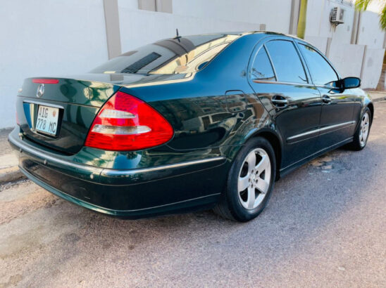 *Mercedes Benz* Modelo:E320 Avantgarde Ano 2004