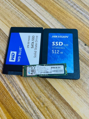 Disco  SSD  disponível  ultra fast M2 512GB SSD 4700mtn SATA 512GB SSD 4000mtn SATA 1T SSD 6700MTn 8 GB RAM. 2200mtn 16GB RAM 4000 MtN