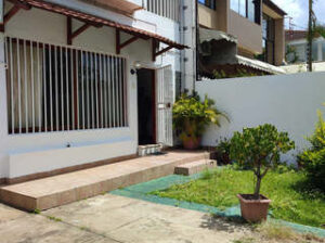 ARRENDA-SE MORADIA T5 COM JARDIM NA SOMMERSCHIELD 1