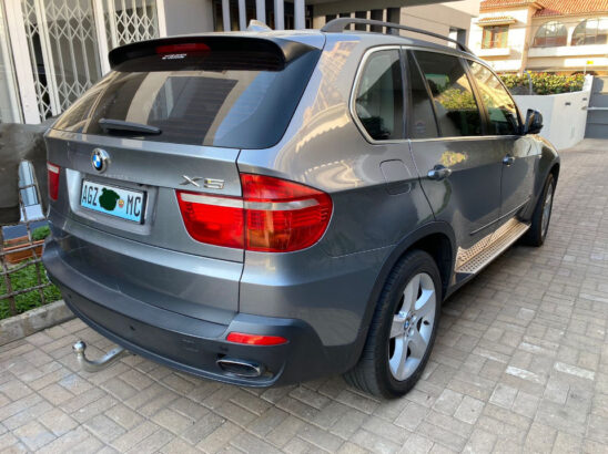 Vendo Modelo: BMW X5 Ano do Fabrico: 2007 Motor :4.8cc