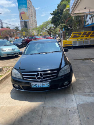 Mercedes-Benz C200 -Ano 2009 -Motor 2.0